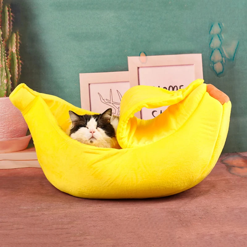 Banana-Shaped Pet Bed - Cozy Winter Cushion for Cats