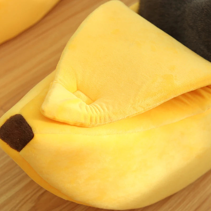 Banana-Shaped Pet Bed - Cozy Winter Cushion for Cats